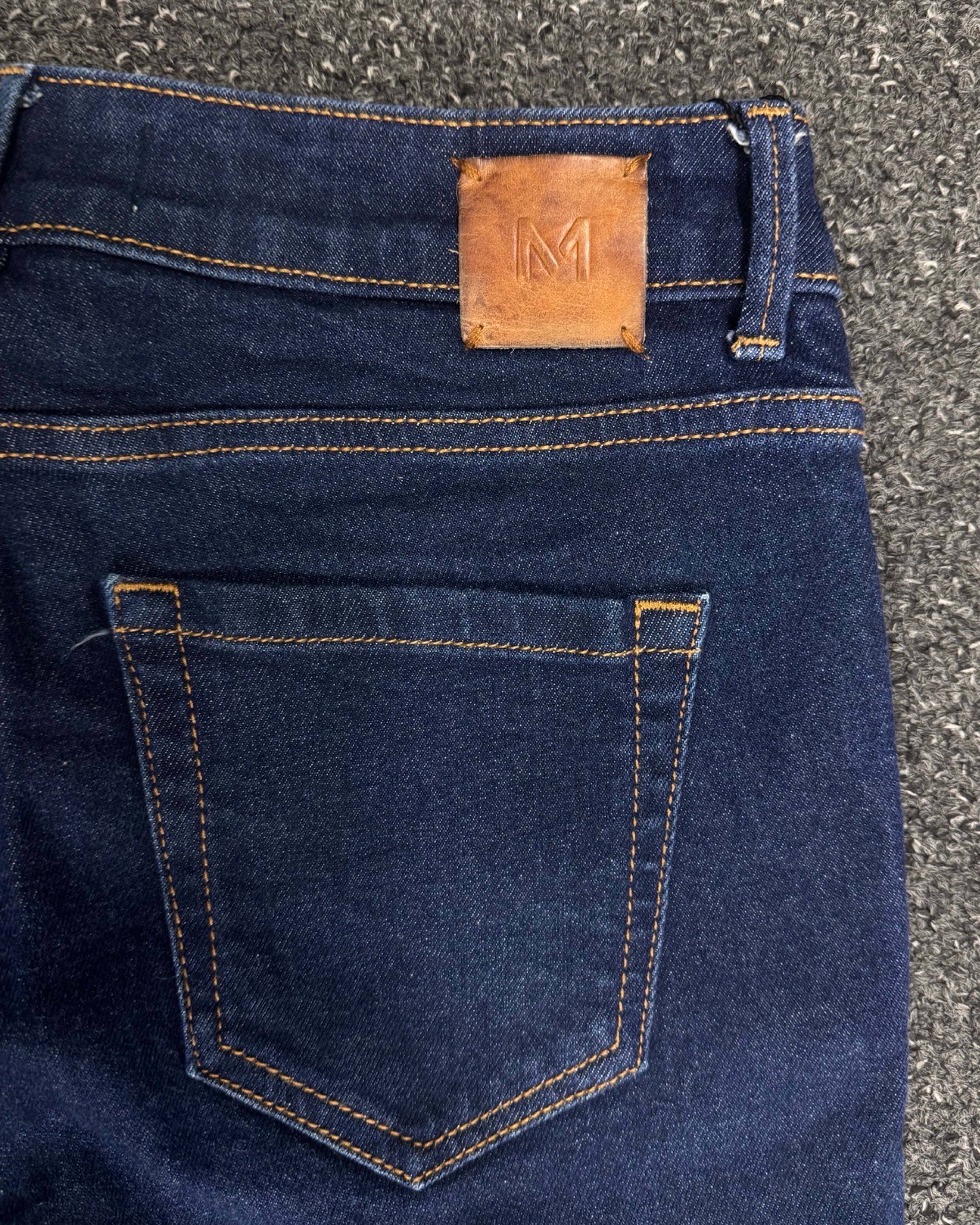 MANGO SLIM BOOTCUT W24L30