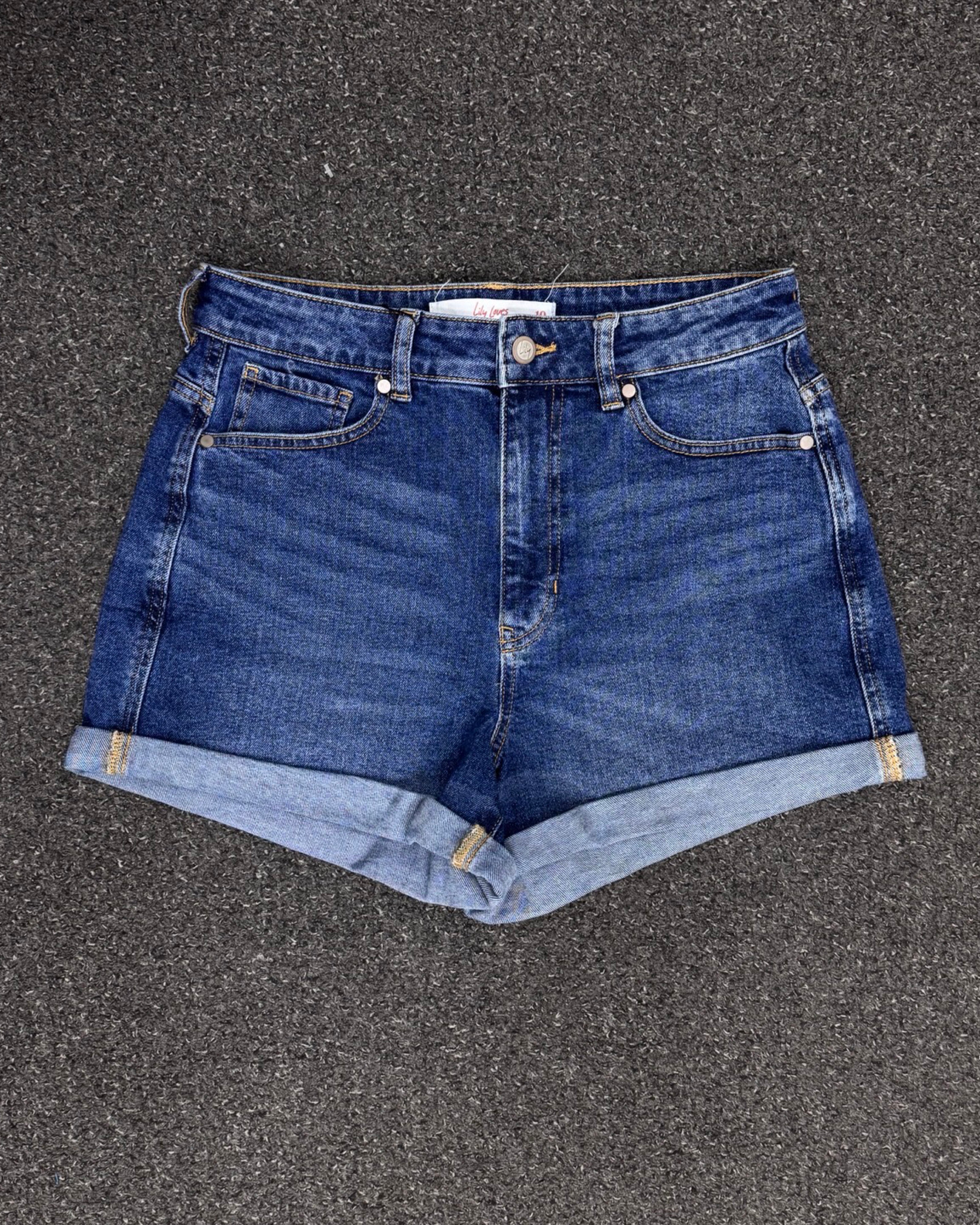 LILY LOVES  SHORTS W30