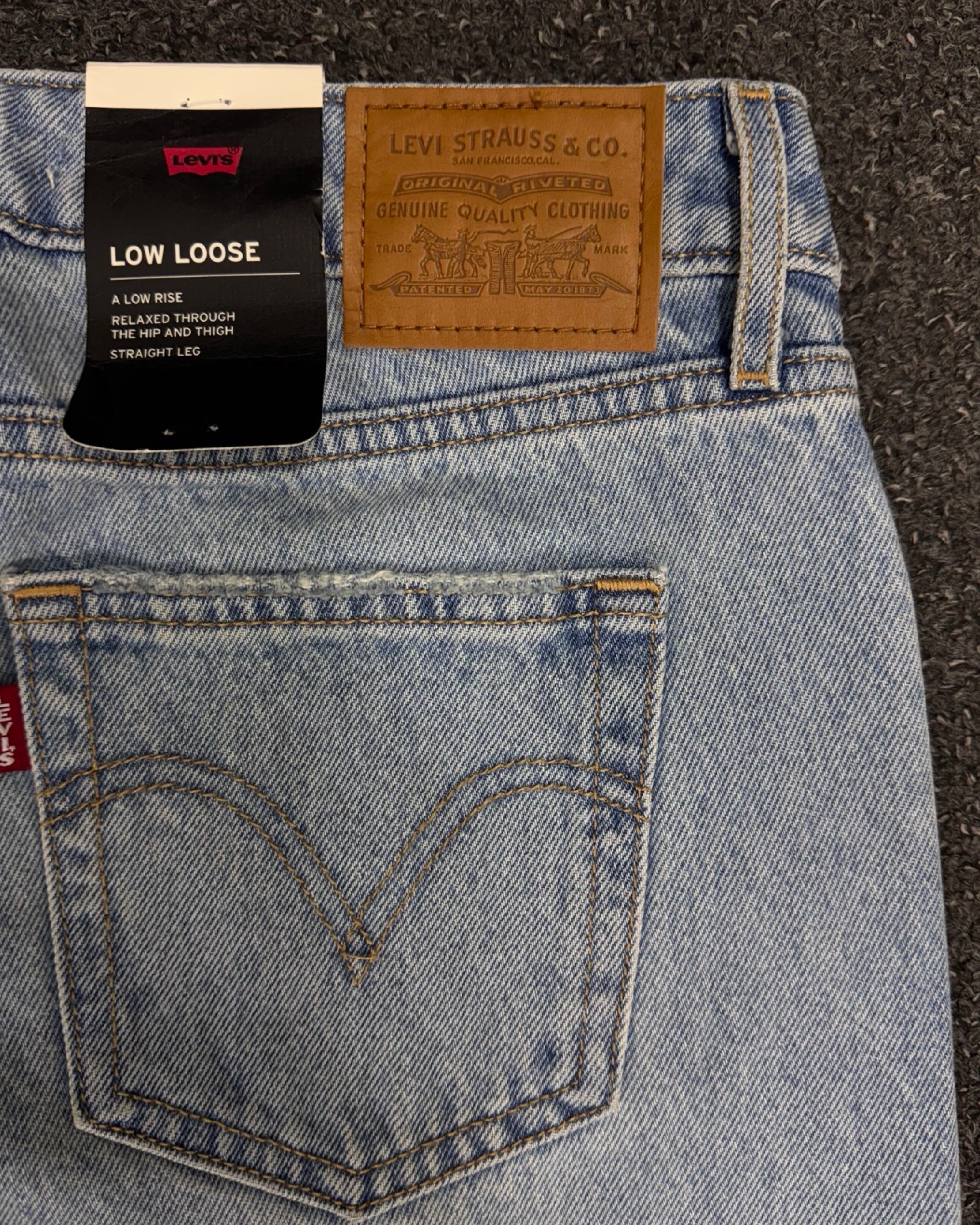 LEVIS LOW LOOSE W26L32