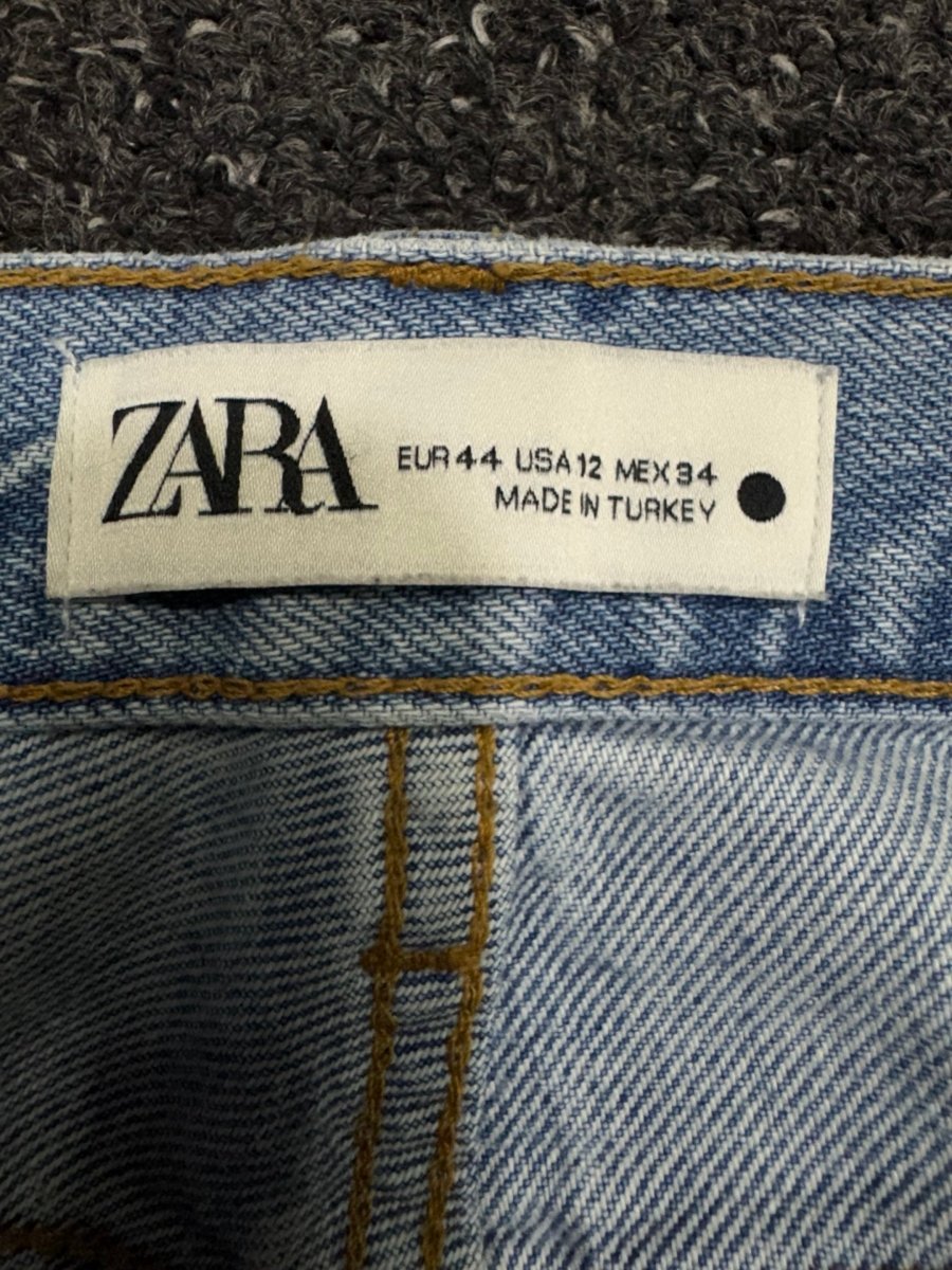 zara Straight w34l32
