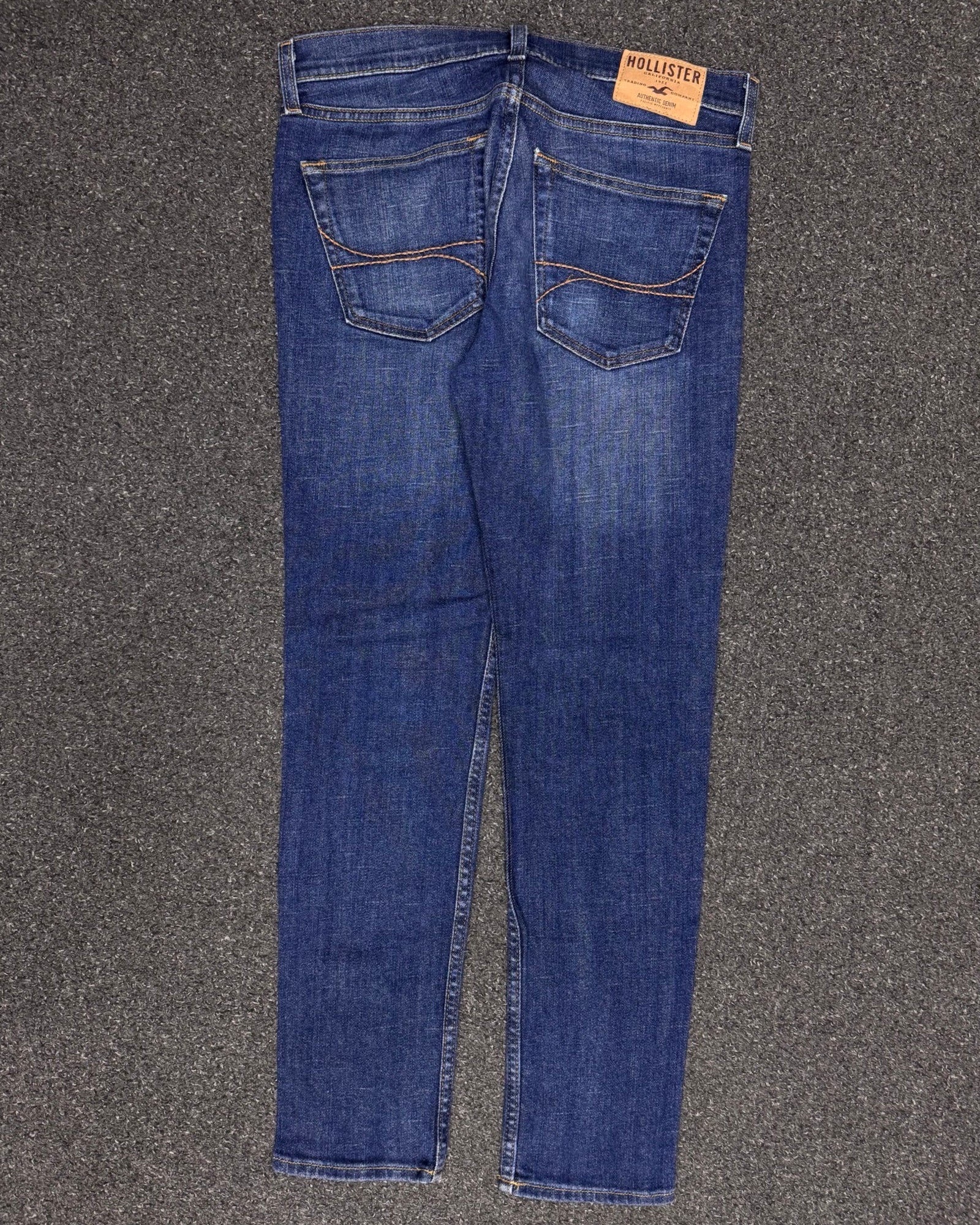 hollister slim w31l30