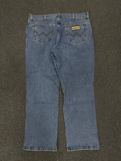 wrangler Straight w40l30