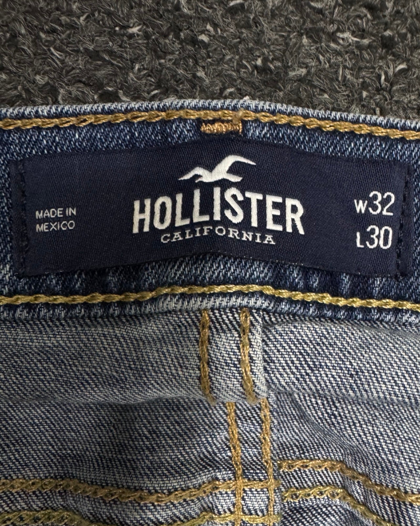 hollister Regular w32L30