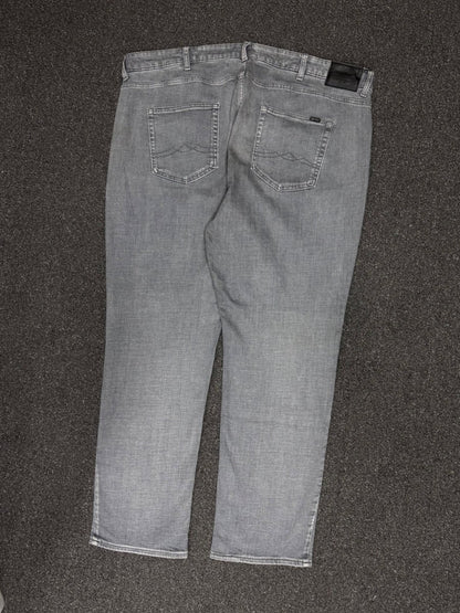 C&A Straight  w44l32