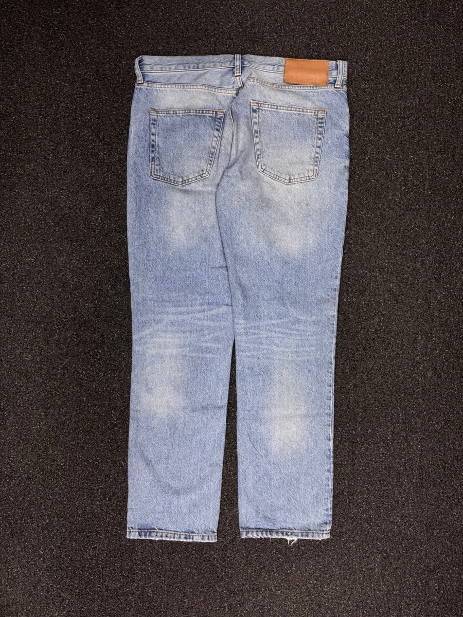 zara Straight w34l32