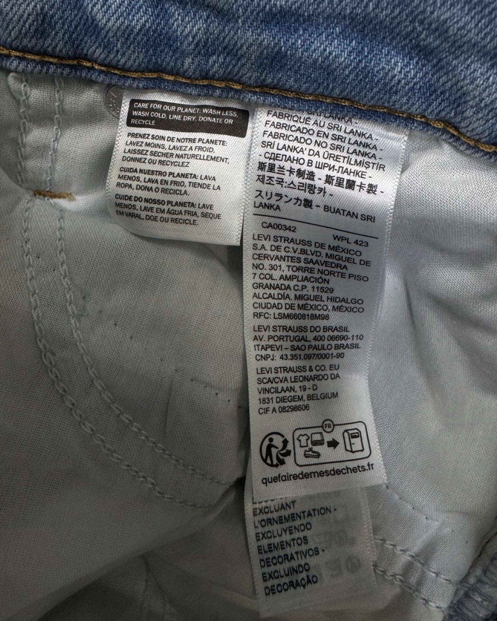 LEVIS MOM JEANS W30L27