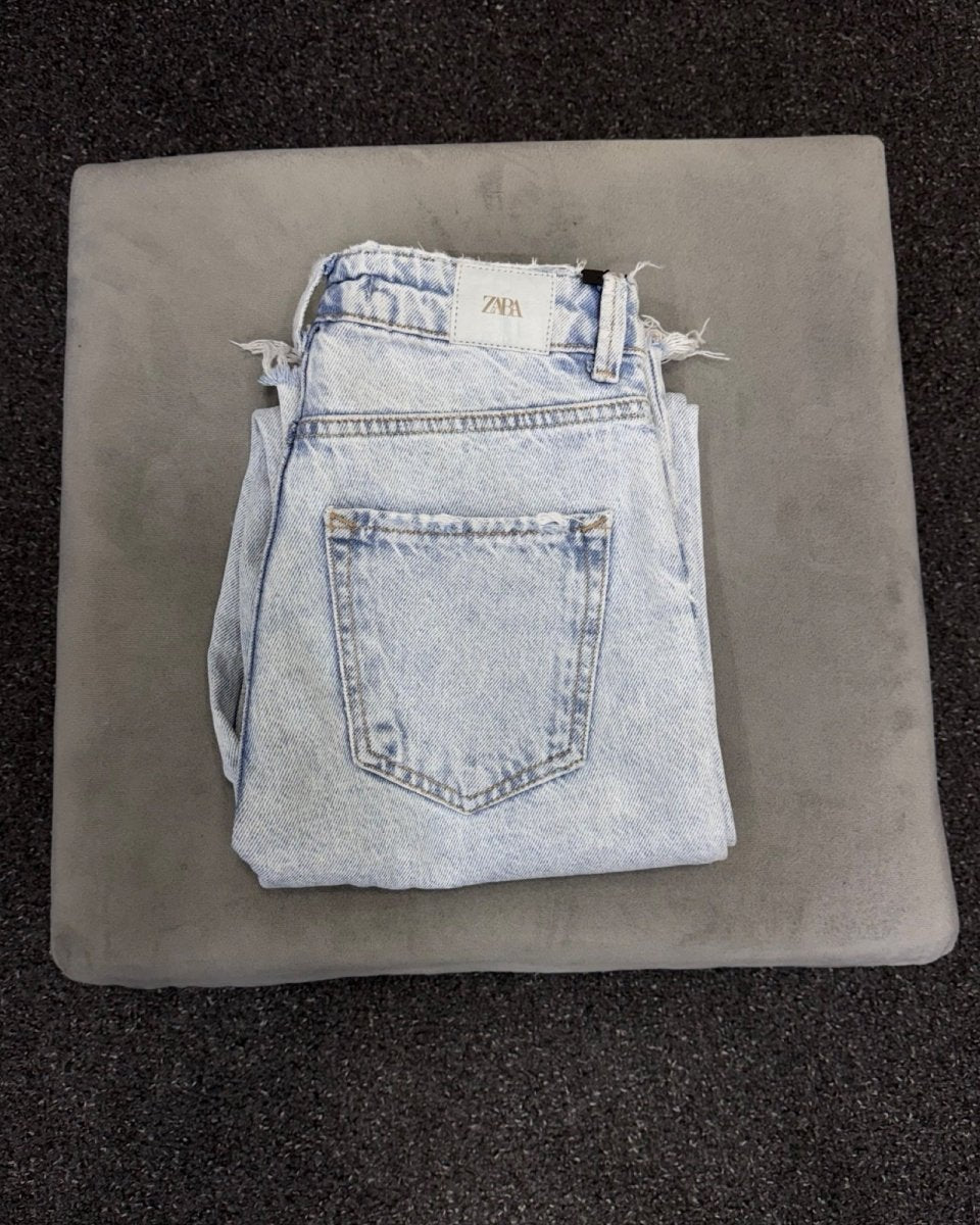 ZARA MOM W24L30