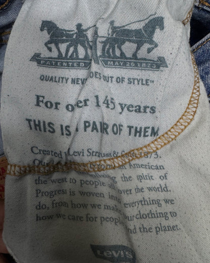 LEVI'S 502 slim w32l30