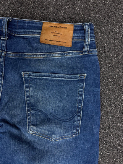 jack&jones regular w33l32