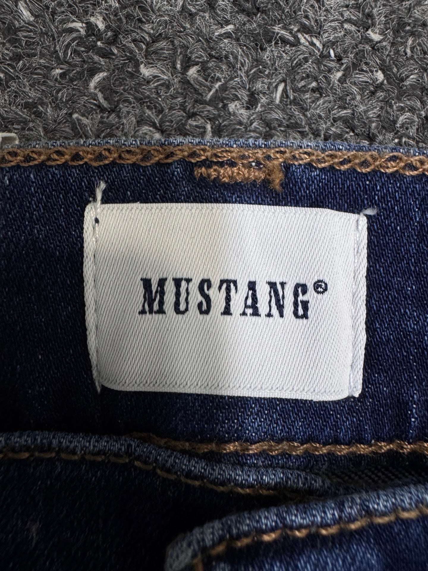 mustang Regular w32l30