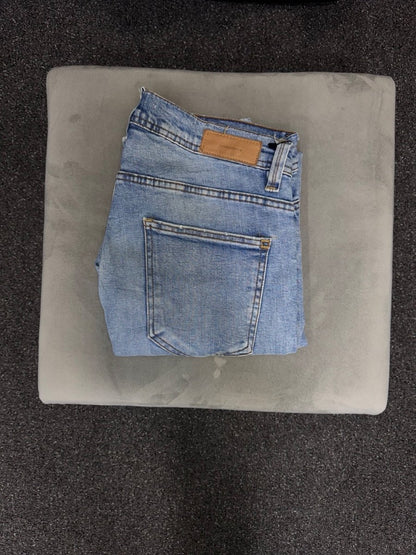 ZARA SLIM W31L32