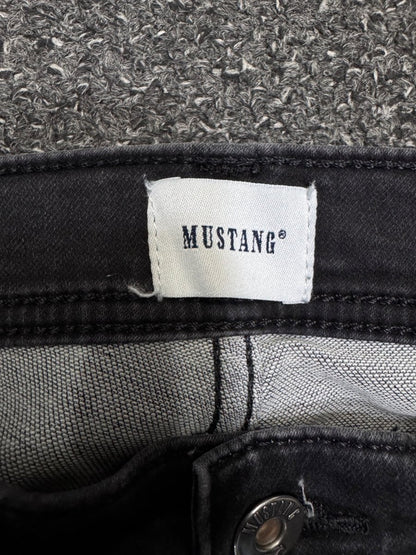 MUSTANG Straight w32l32