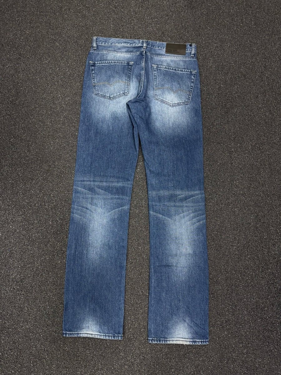 HUGO BOSS Straight w32l34