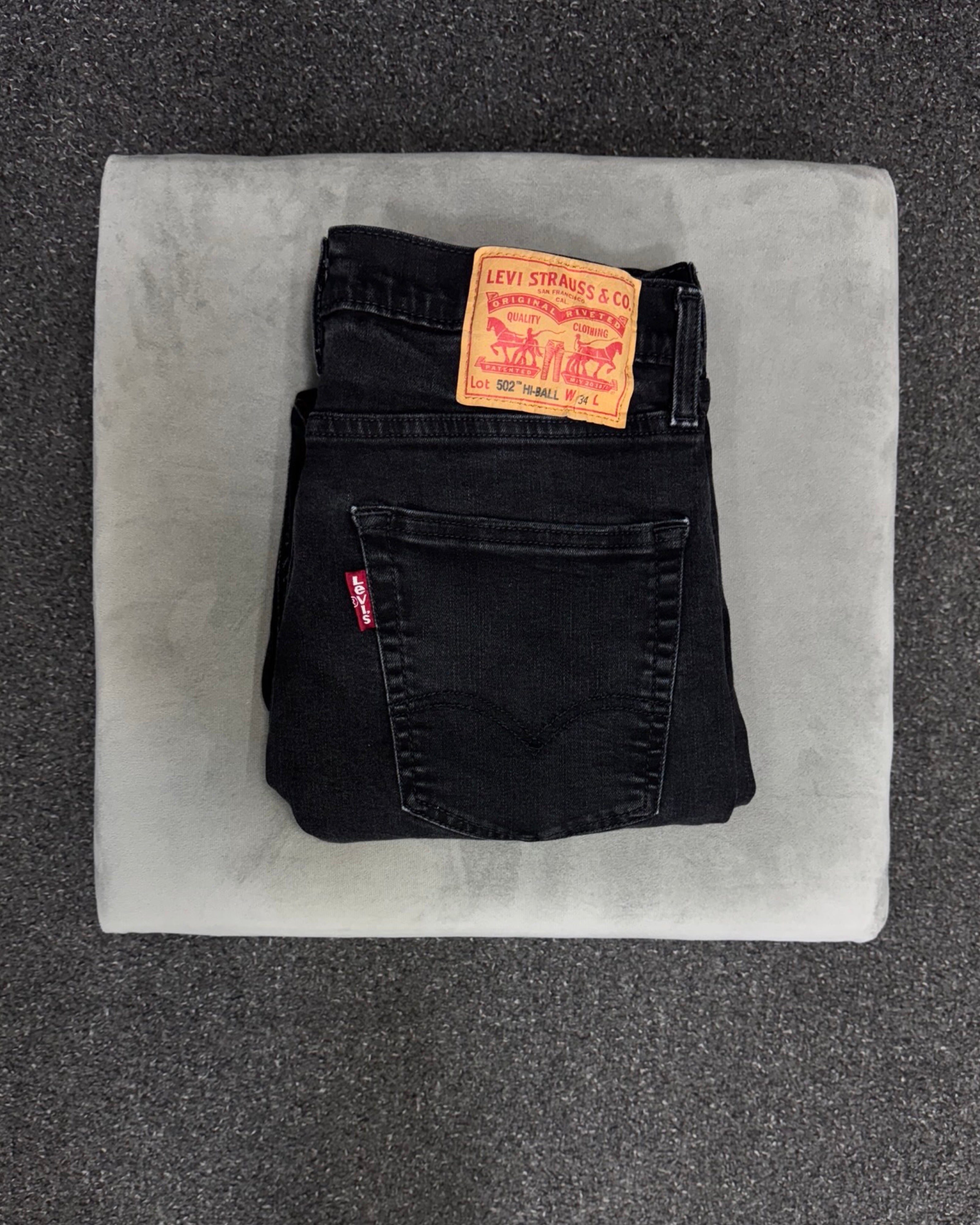 LEVI'S 502 w34L34