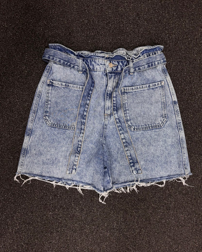 ZARA SHORTS W28