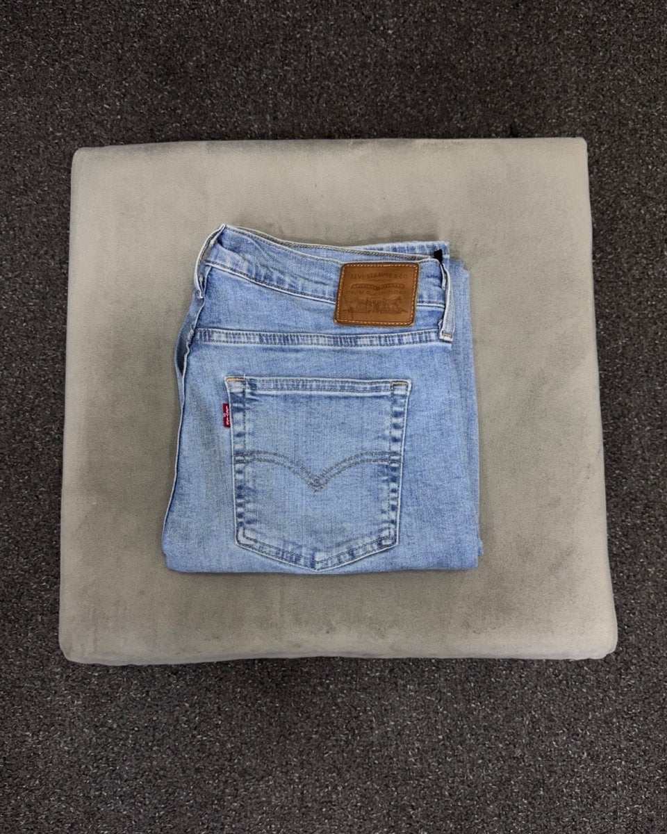 levi's regular w31l30