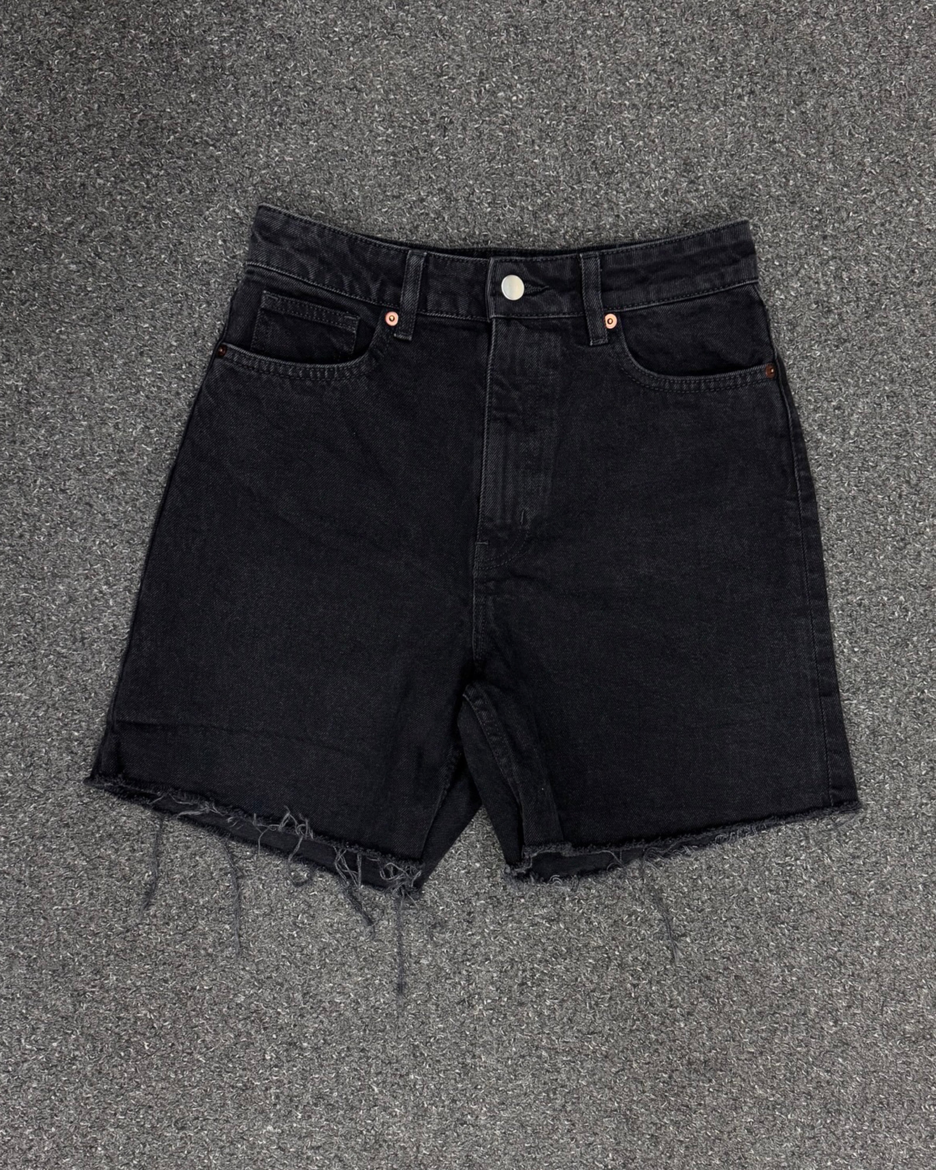 H&M SHORTS W26