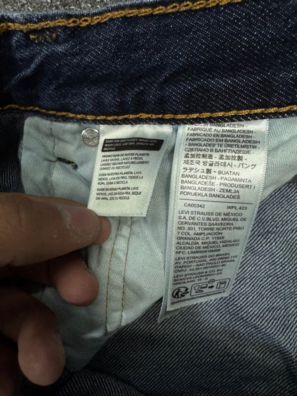 LEVI'S 565 W32L32